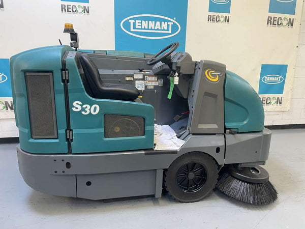CPO/Used S30-9733 Sweeper