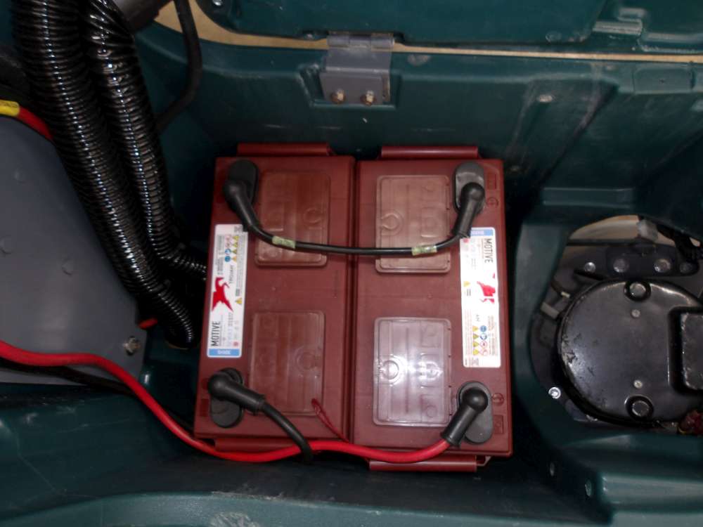 USED Nobles SS300-10779424 Scrubber