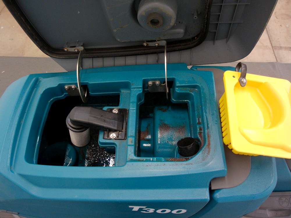 Used T300-11031651 Scrubber