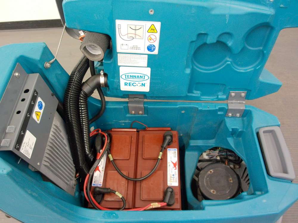 Used T300-11033512 Scrubber